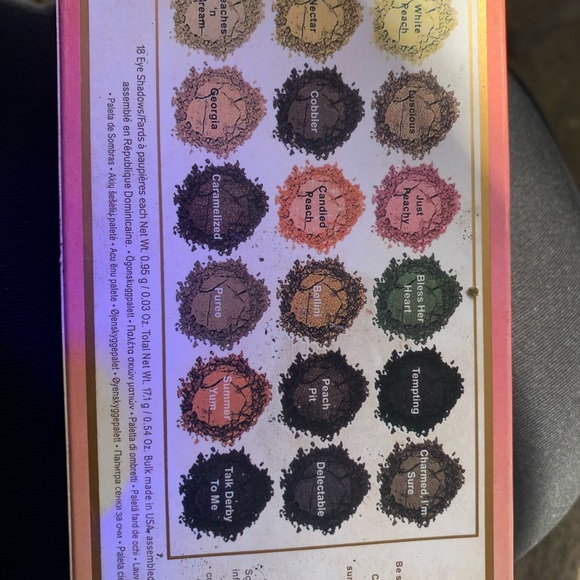 Two Faced Sweet Peach Makeup Pallet - Picture 5 of 5